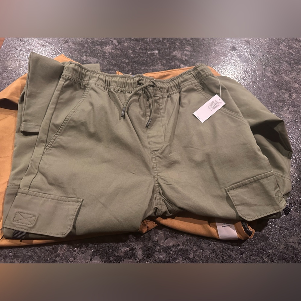 NWT- Olive/Tan Cargo Pants - Kids (14/16)!